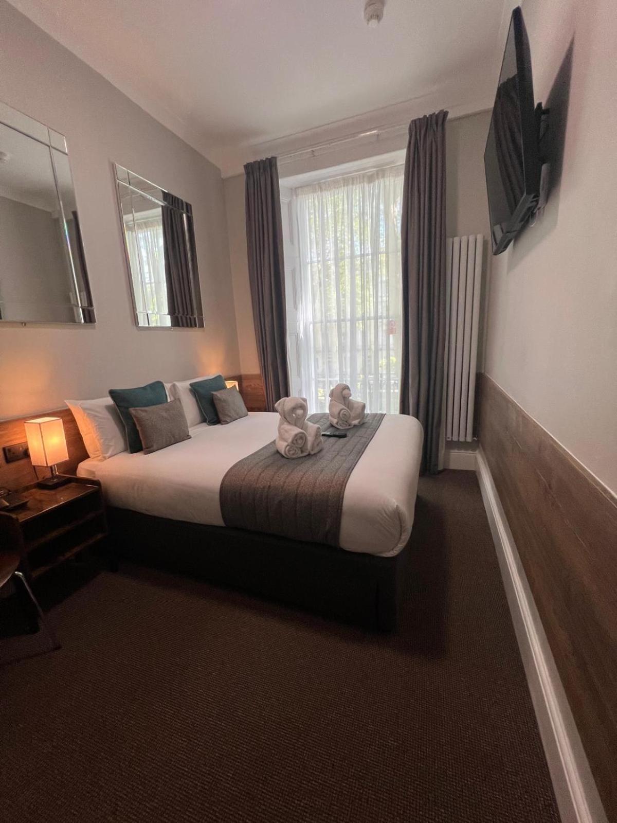 Tudor Court Hotel Londra